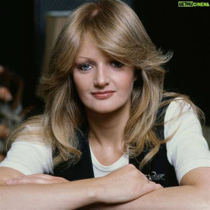 Bonnie Tyler Biography, Wiki, Family, Career, Age, Net Worth, Instagram