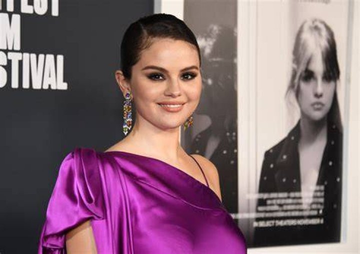 Selena Gomez😍 r/celebrity_soles