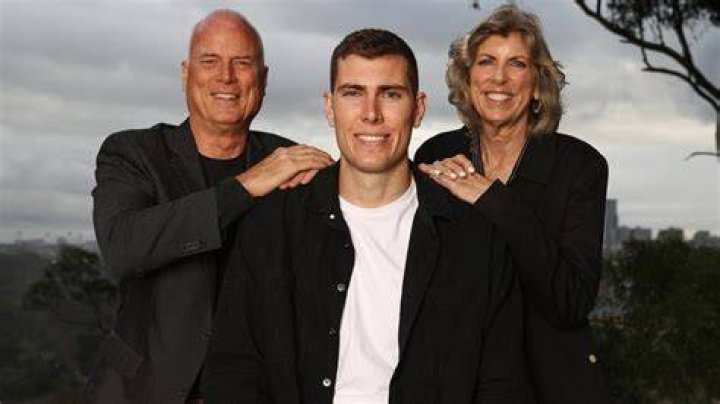 Unveiling The Mason Cox Family: Uncovering Triumphs And Values